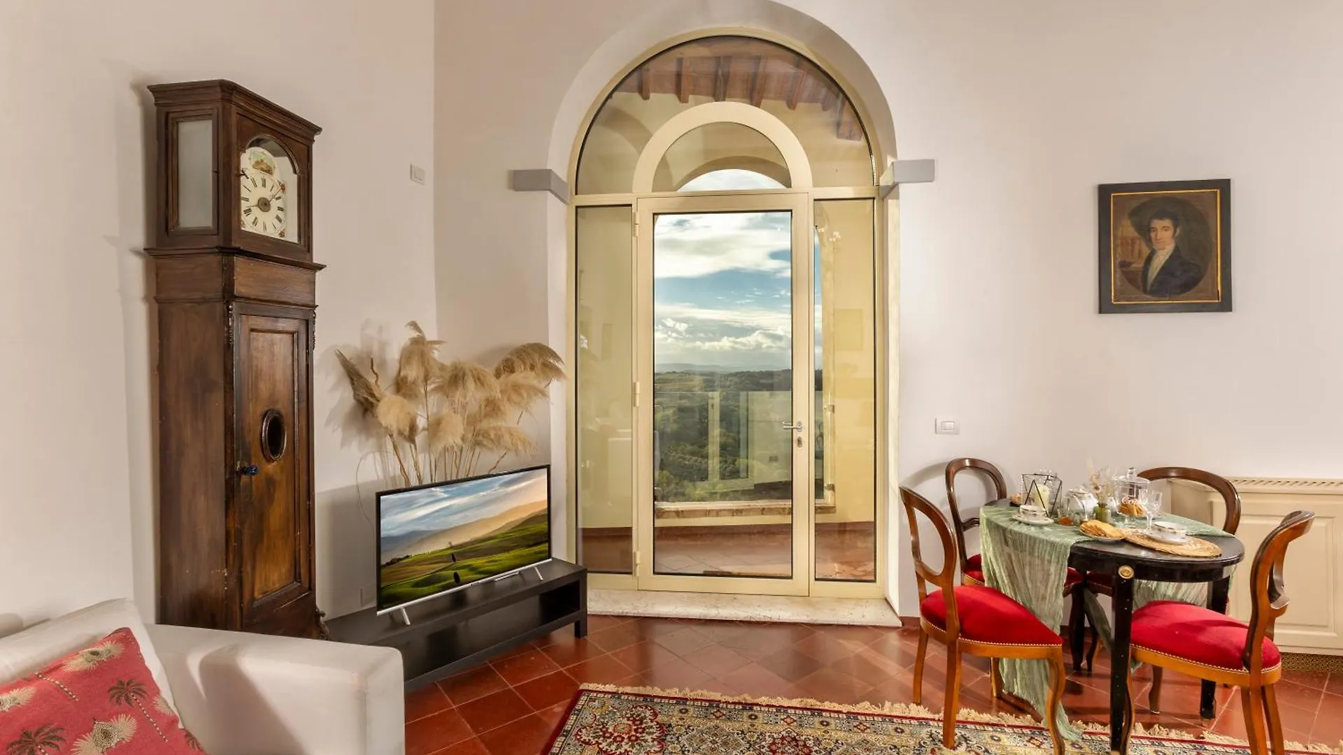 Il Vescovo, Incredible Attic In Center Of Montepulciano, Luxe Apartment
