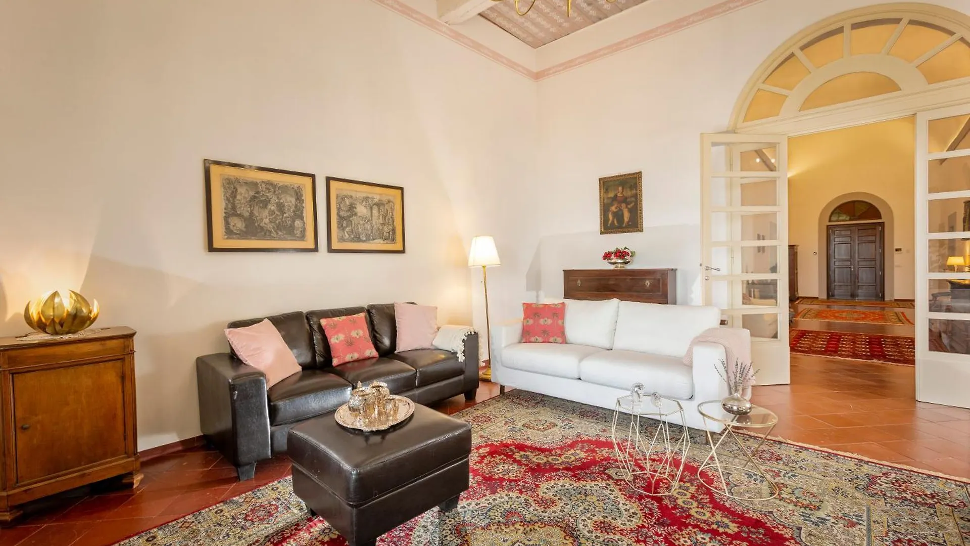 Il Vescovo, Incredible Attic In Center Of Montepulciano, Luxe Apartment
