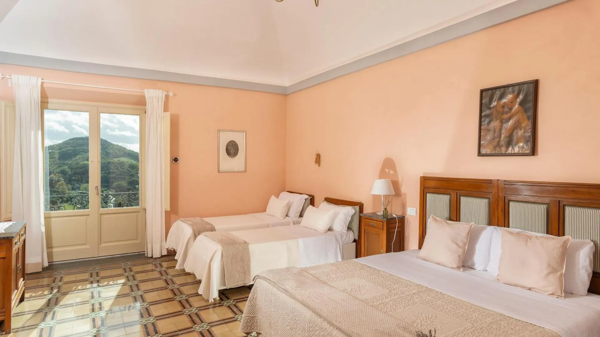 Il Vescovo, Incredible Attic In Center Of Montepulciano, Luxe Apartment